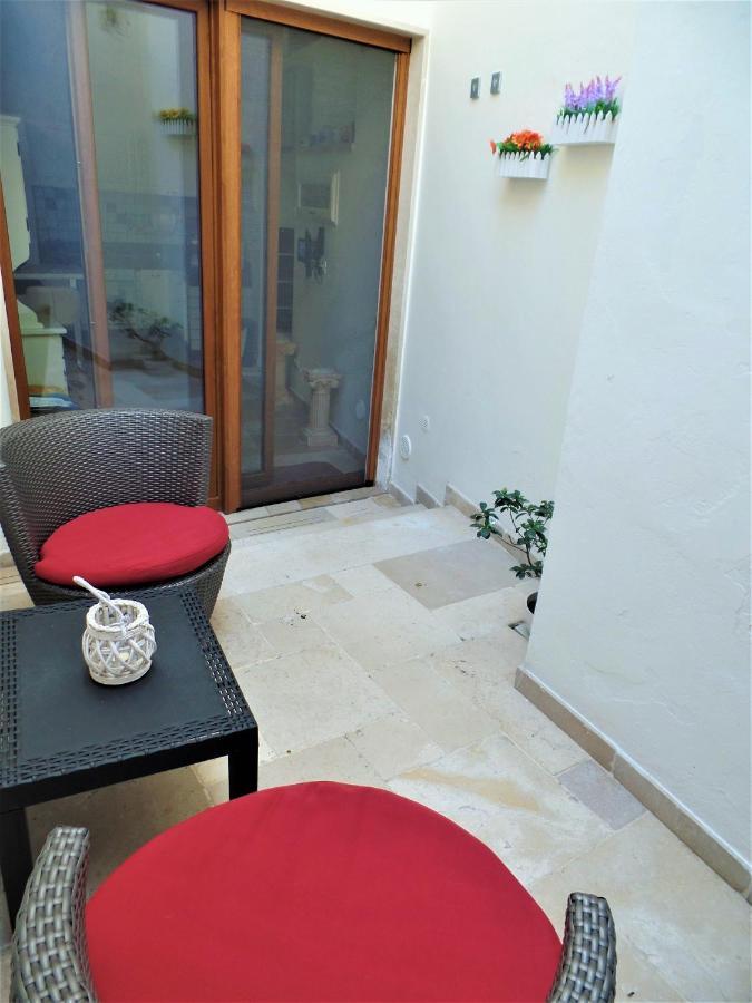 Regina Viarum Apartment, Historic City Centre Μπρίντιζι Εξωτερικό φωτογραφία